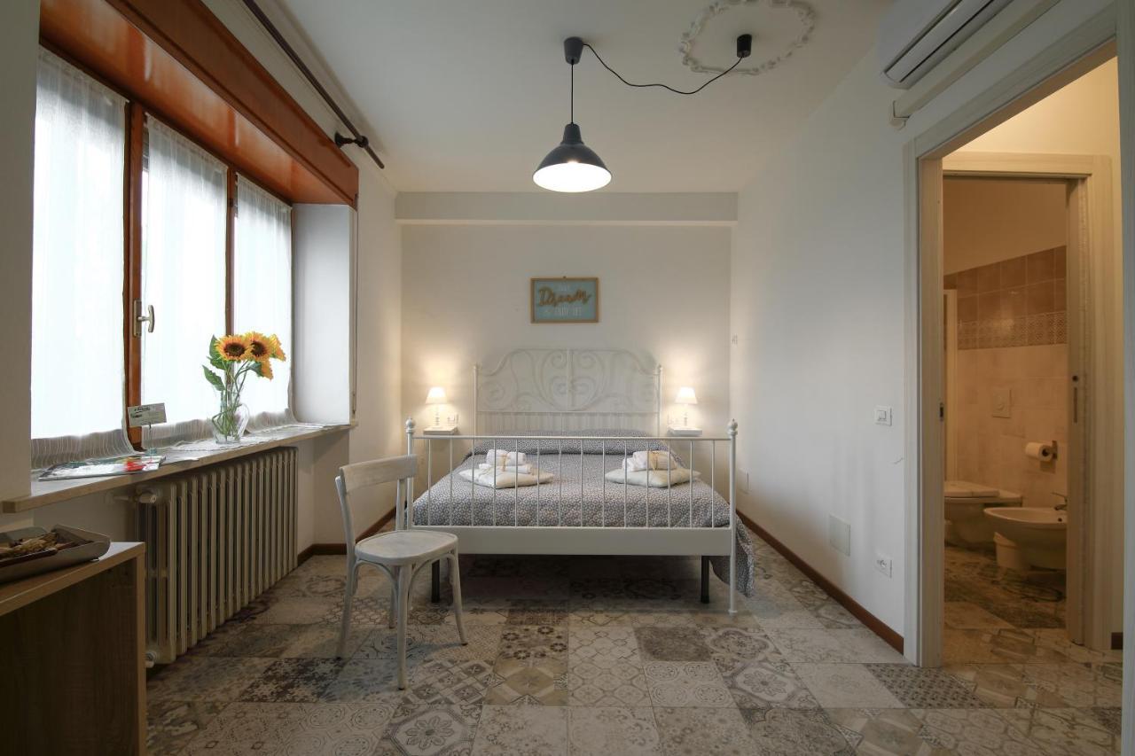Ingarda Rooms Cavalcaselle Kültér fotó